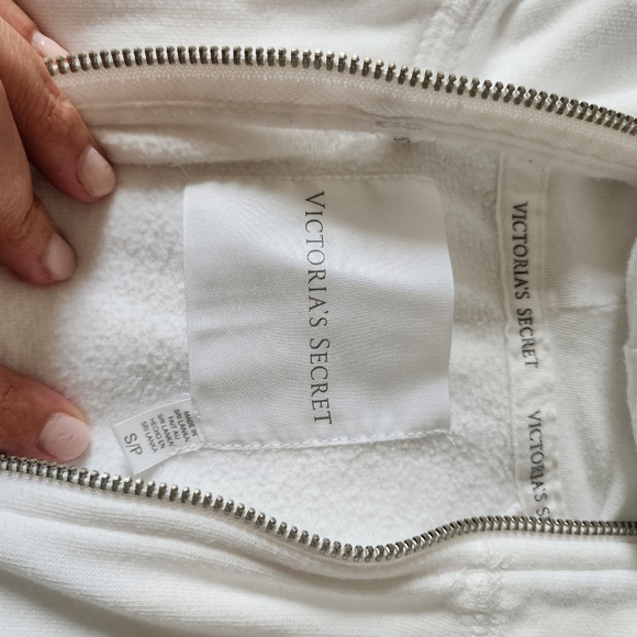 Victoria's Secret White Sweatpants with Gold Heart - Picture 2 of 7